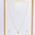 Decorative Floral 21k Gold Striped Necklace