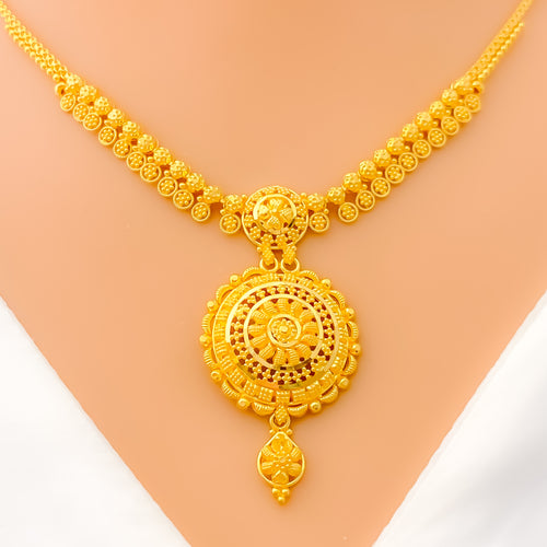 Artistic Impeccable 22k Gold Necklace Set 