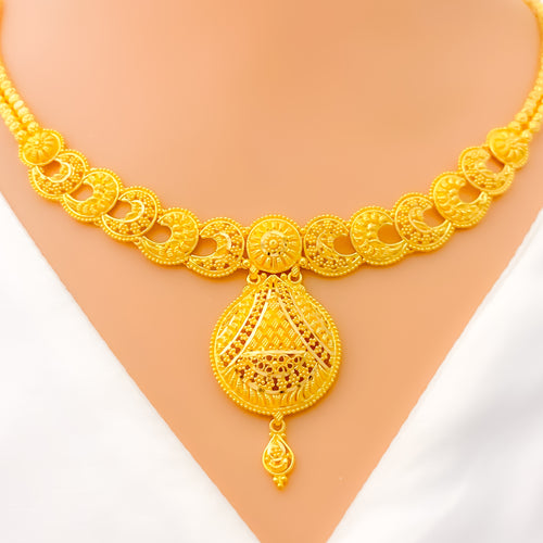 Alluring Sophisticated 22k Gold Necklace Set 