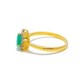 faceted-charming-18k-gold-pear-shaped-diamond-ring