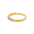 delightful-evergreen-diamond-18k-gold-band-ring