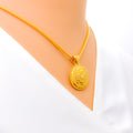 reflective-flower-accented-22k-gold-pendant-set