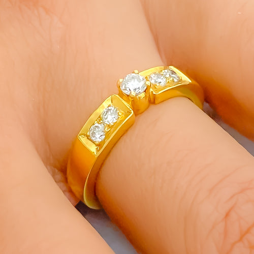 subtle-chic-diamond-18k-gold-ring