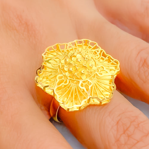 Artistic Flower 21k Gold Ring