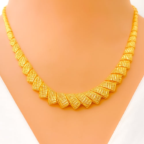 Stately Stunning 22k Gold Netted Necklace Set