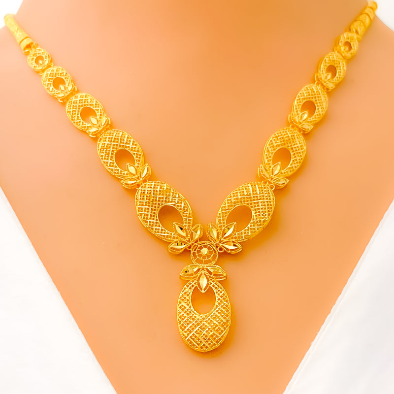 Charming Floral Motif 22k Gold Necklace Set