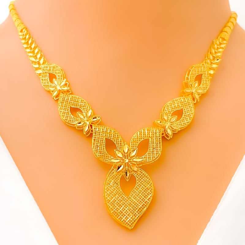 Modern Filigree Leaf 22k Gold Necklace Set