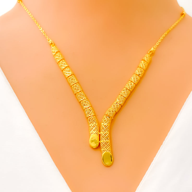 Lovely Lightweight 22k Gold Mesh Necklace Set