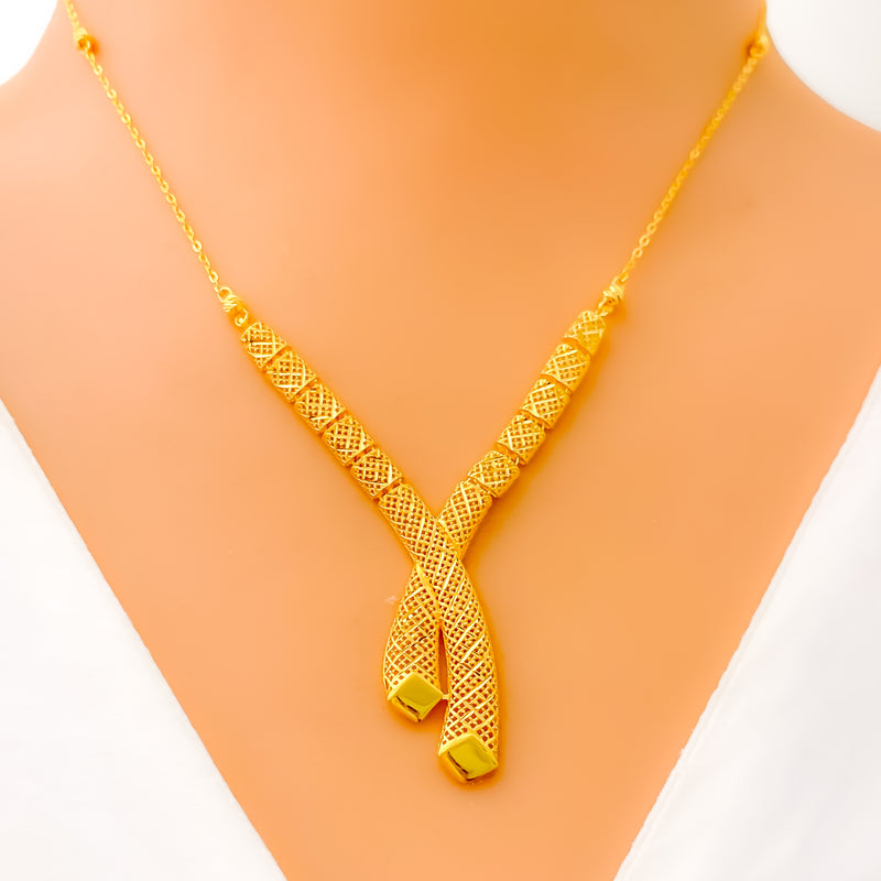 Reflective fancy 22k Gold Netted Necklace Set
