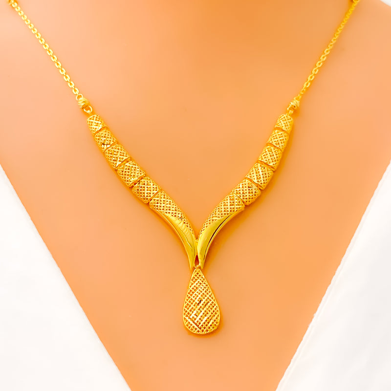 Shimmering Sleek 22k Gold Drop Necklace Set