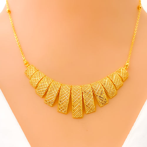 Gorgeous Tapering 22k Gold Netted Necklace Set