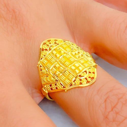 stylish-ethereal-22k-gold-ring