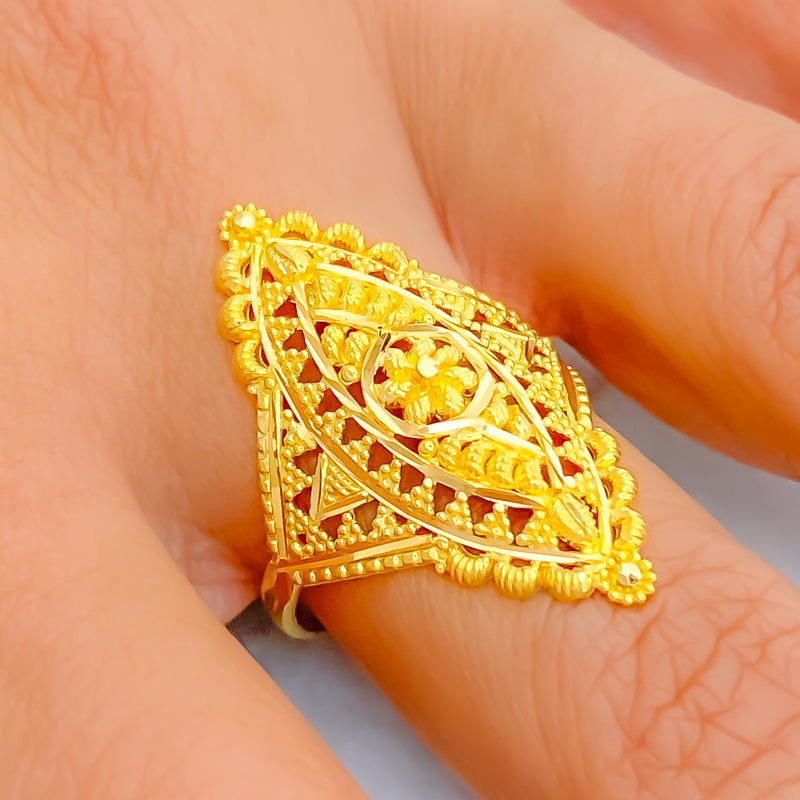 geometric-accented-22k-gold-ring