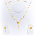 adorned-charming-22k-gold-necklace-set