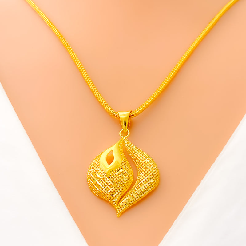 Brilliant Textured 22K Gold Pendant Set
