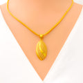 Rich Oval 22K Gold Pendant Set