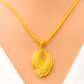 Vivid Lustrous 22K Gold Pendant Set