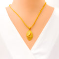 Ethereal Twinkling 22K Gold Pendant Set