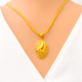 Ethereal Twinkling 22K Gold Pendant Set