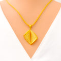 Stately Fashionable 22K Gold Pendant Set