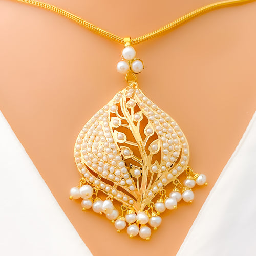 Timeless Beautiful Leaf 22k Gold Pearl Pendant Set