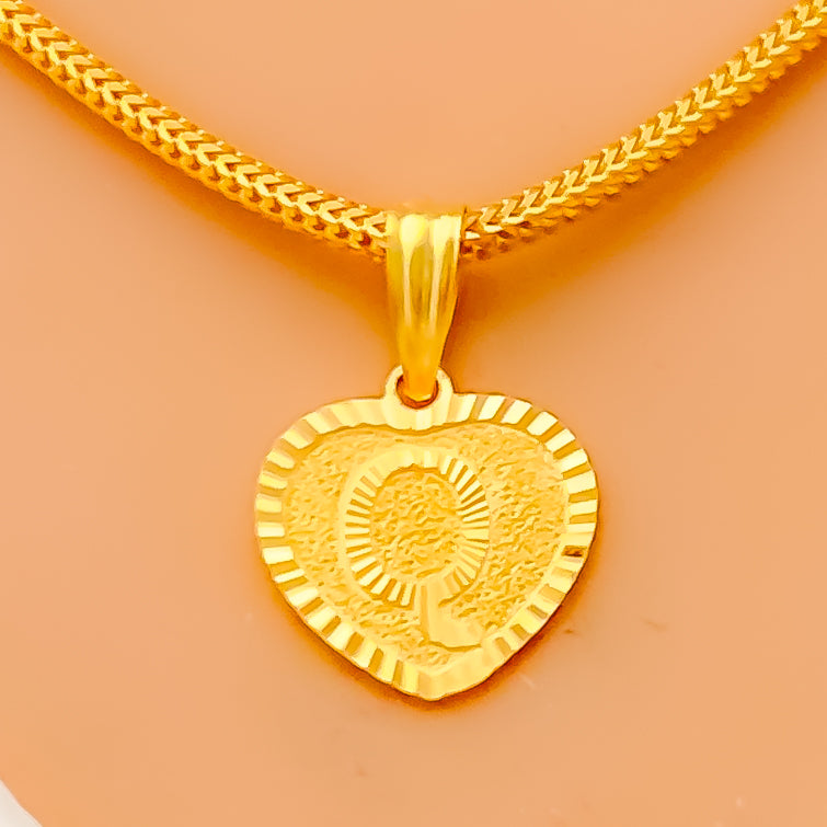 Q 22k Gold Letter Pendant