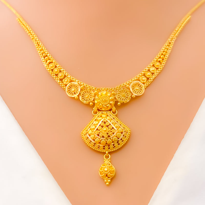 Traditional Floral Fanned 22k Gold Necklace Set