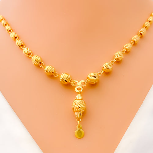 elegant-charming-21k-gold-necklace