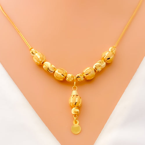 dazzling-detailed-21k-gold-necklace