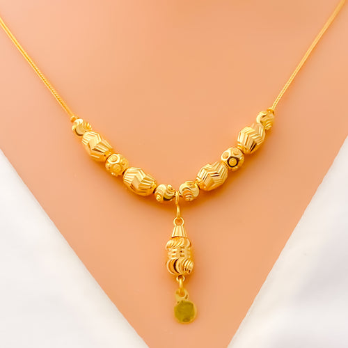 fashionable-sleek-21k-gold-necklace