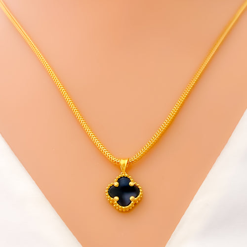 Impeccable 21k Gold Clover Pendant Set W/Ring 