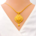 Graceful Floral Checkered 22k Gold Pendant Set 