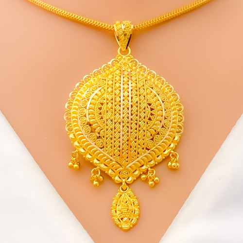 Intricate Heirloom 22k Gold Tasseled Pendant Set 