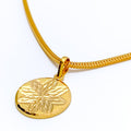 radiant-etched-22k-gold-mesh-pendant