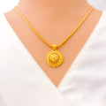 stunning-glistening-22k-gold-pendant-set