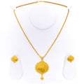 Exquisite Striped 22k Gold Artistic Pendant Set 