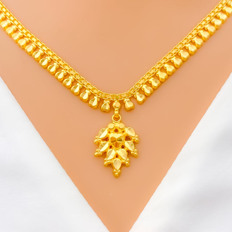 Delightful Dressy 22k Gold Heart Necklace 