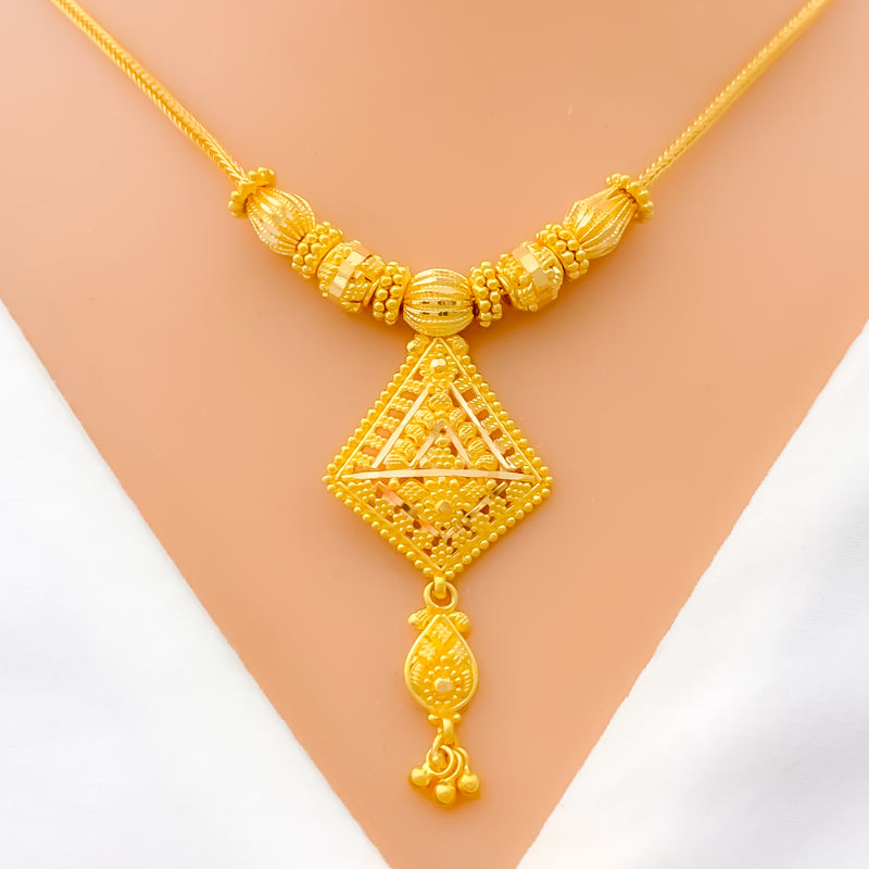 Shiny Sleek Diamond Shaped 22k Gold Necklace Set
