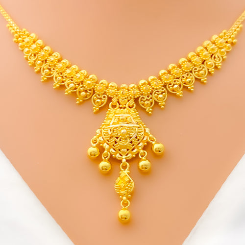 Decorative Opulent 22k Gold Floral Necklace Set 