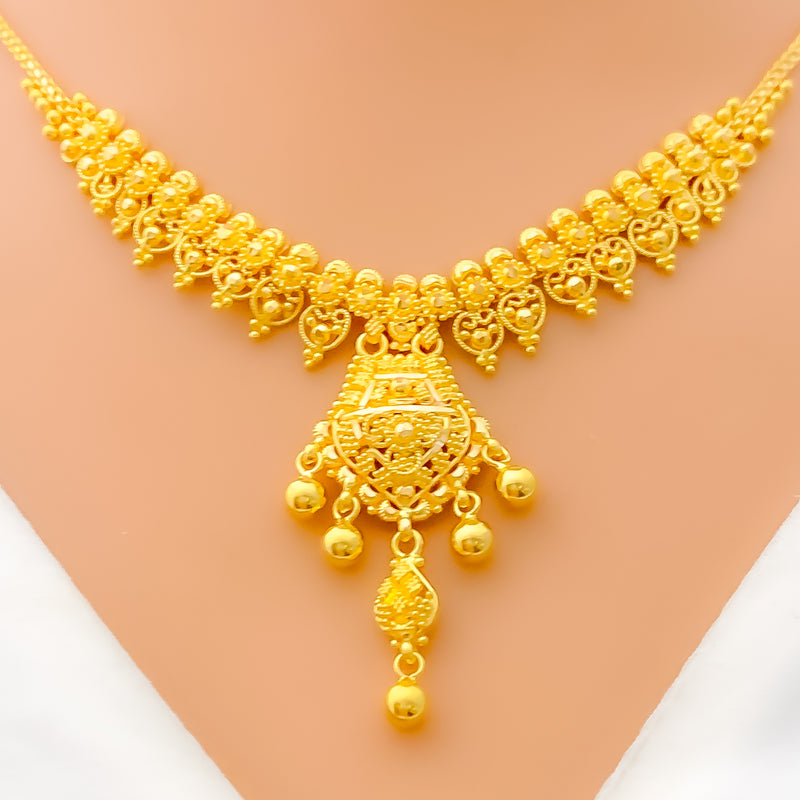 Decorative Opulent 22k Gold Floral Necklace Set 