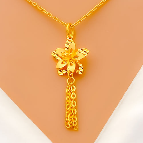 Shimmering 22K Gold Floral Pendant Set