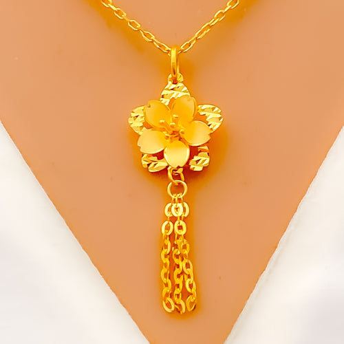 Plush Palatial Floral 22K Gold Pendant W / Chain