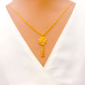 Stylish Striking Floral 22K Gold Pendant W / Chain 