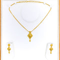 opulent-v-shaped-22k-gold-necklace-set