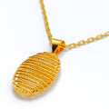 Stunning Striped Oval 22K Gold Pendant W / Chain
