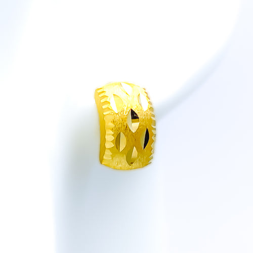 textured-delightful-22k-gold-earrings