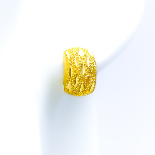 opulent-detailed-22k-gold-earrings