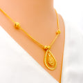 modest-blooming-22k-gold-necklace