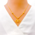 stylish-diamond-shaped-22k-gold-necklace