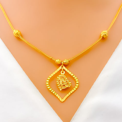 vibrant-charming-22k-gold-necklace